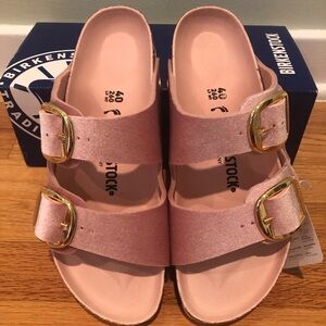 NWT and Box Birkenstock Arizona Big Buckle Rivet Logo - Light Rose Velvet